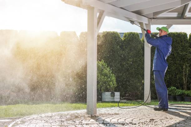 Best Pool Deck Cleaning  in Matta, WA